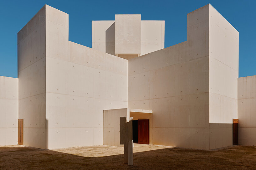álvaro siza shapes light and shadow in porto monastery captured by david altrath
