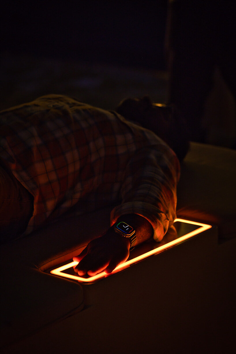 DRIFT lights up abu dhabi with whispering grass, heartbeat blooms, and 2,000-drone falcon