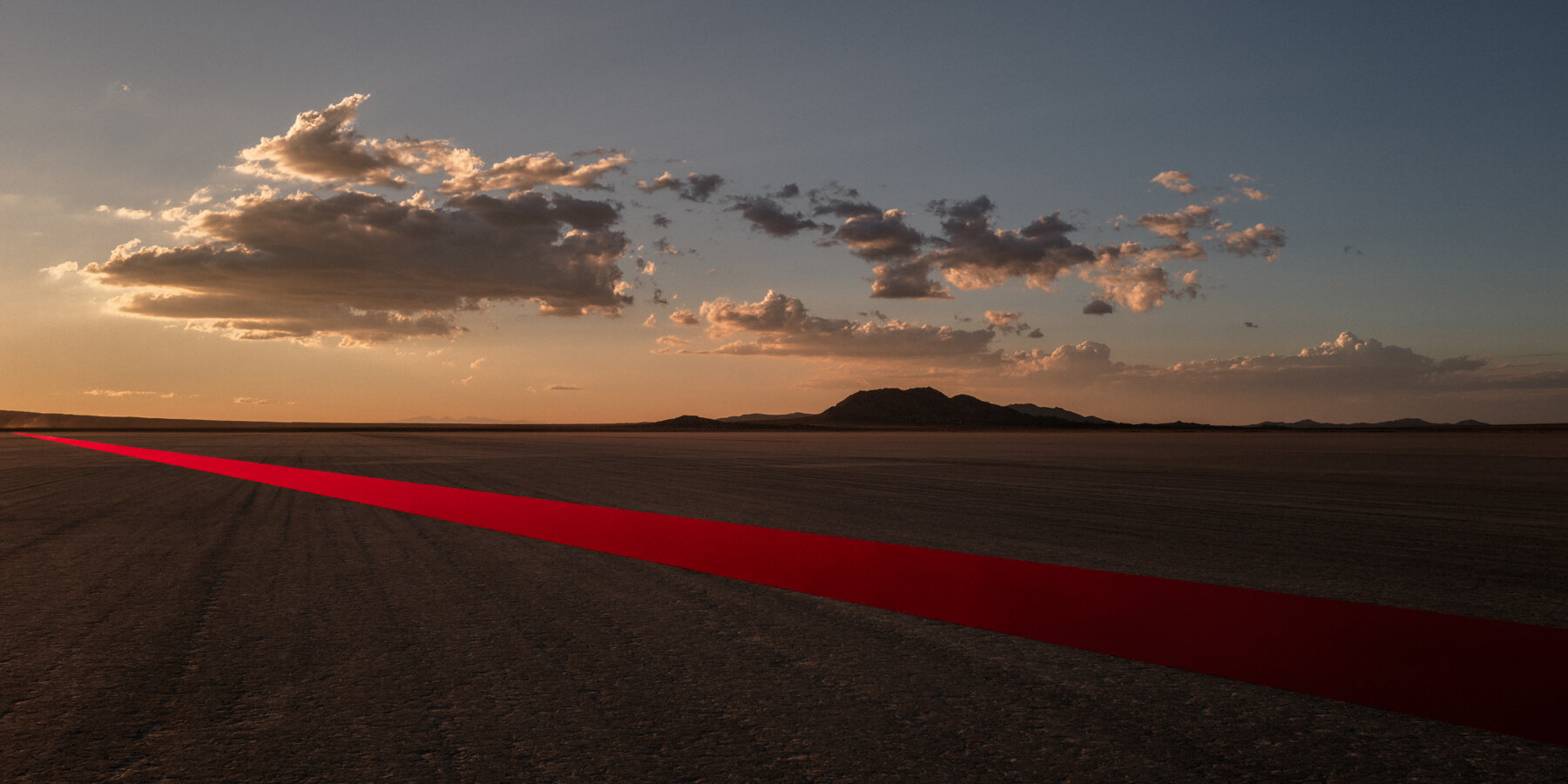 el-mirage-red-line-installation-gregory-orekhov-california-desert-designboom-1800-3