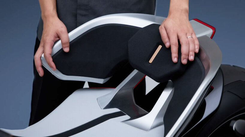 view of the bucket-style backrest