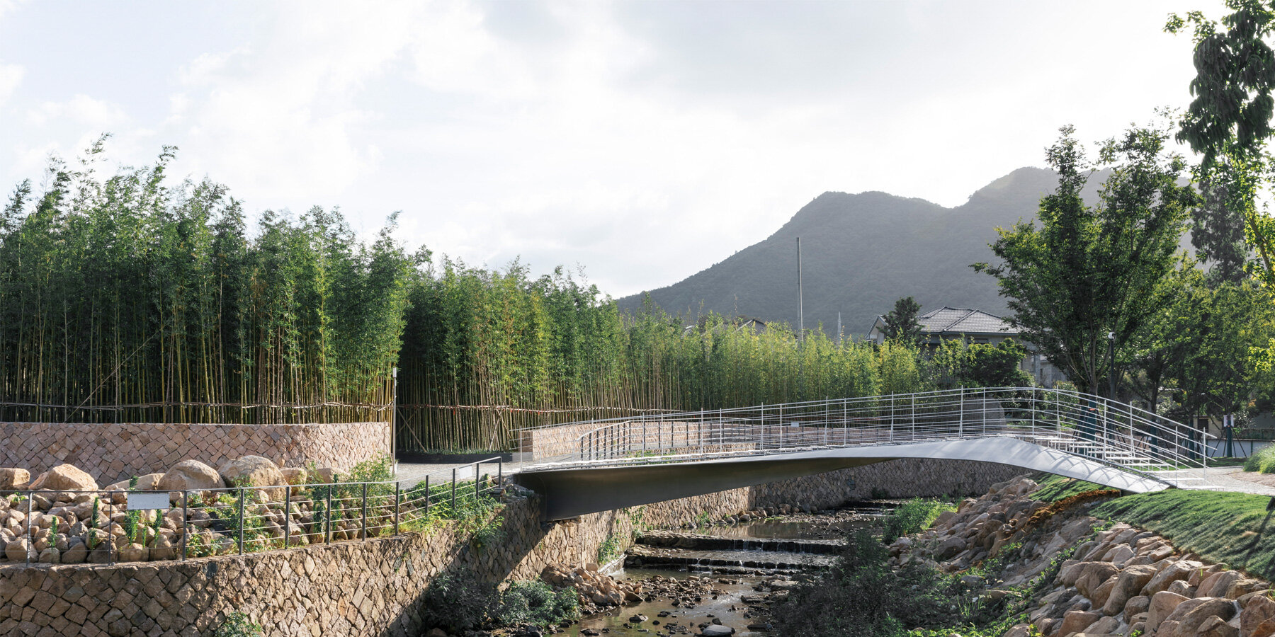 far-workshop-folio-bridge-huzhou-china-folded-paper-sheet-designboom-1800-2