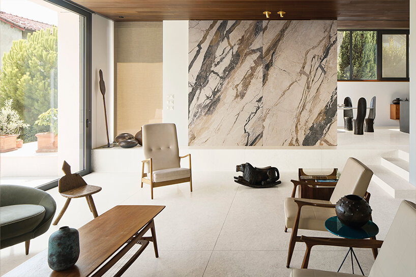 La colección Lexicon de fiandre ofrece una dualidad equilibrada de cerámica expresiva y estructural.