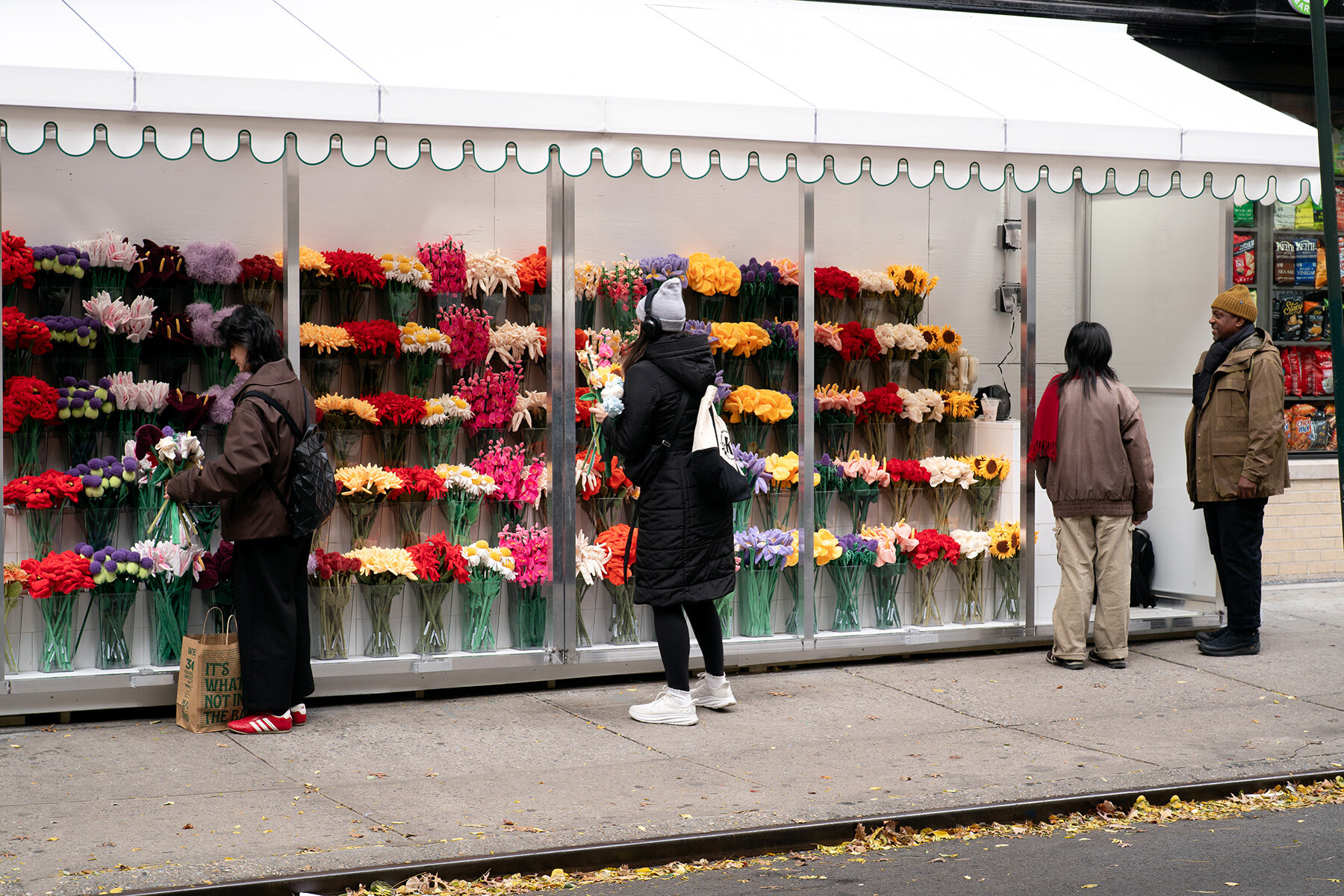 flower-shop-cj-hendry-permanent-store-soho-new-york-designboom-08a