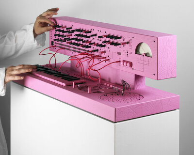 guitar with ferrofluid, pink noise machine & biodata synth make up love hultén’s second book