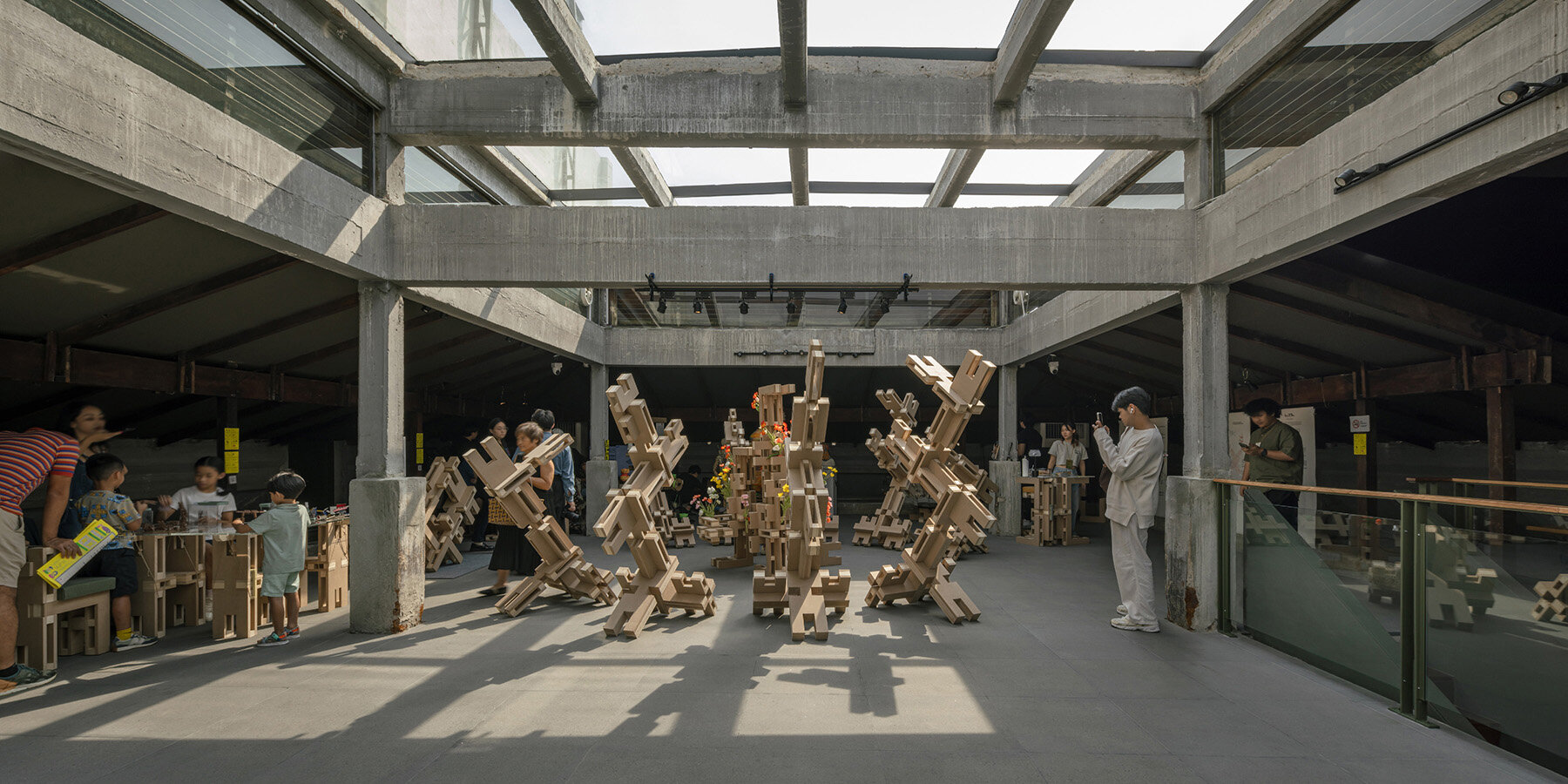 hxl-tool-less-modular-system-exhibition-sculpture-adaptable-furniture-super-natures-designboom-1800-2