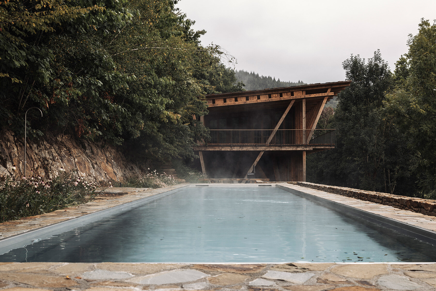 local-stone-timber-earth-self-sufficient-riverbank-house-bcarchitects-belgium-designboom-large02