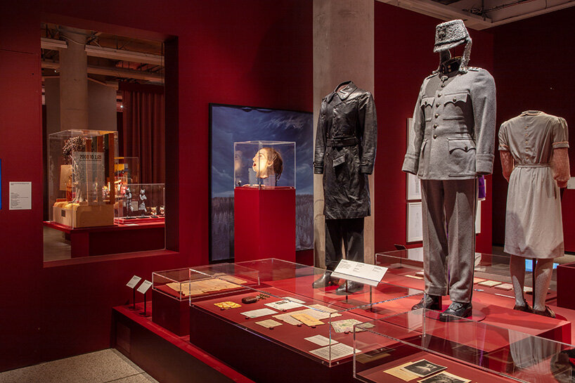 La retrospectiva de Wes Anderson en el Museo del Diseño de Londres presenta más de 700 objetos de archivo