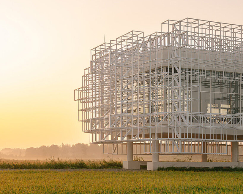 Espejismo de la mansión del baño