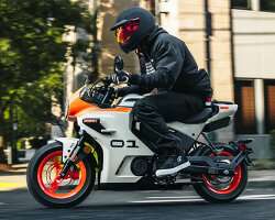 miniature café racer ‘papio SS’ illuminates with headlights resembling wide-open eyes