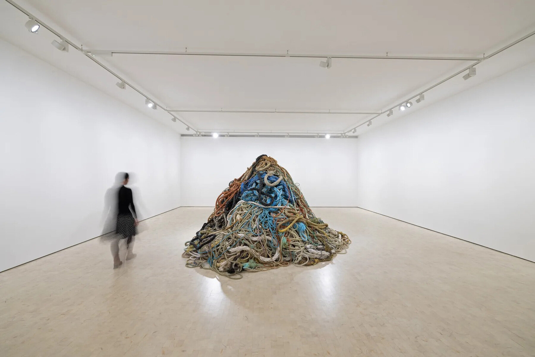 old-rope-use-1m-david-shirley-london-exhibition-designboom-large02