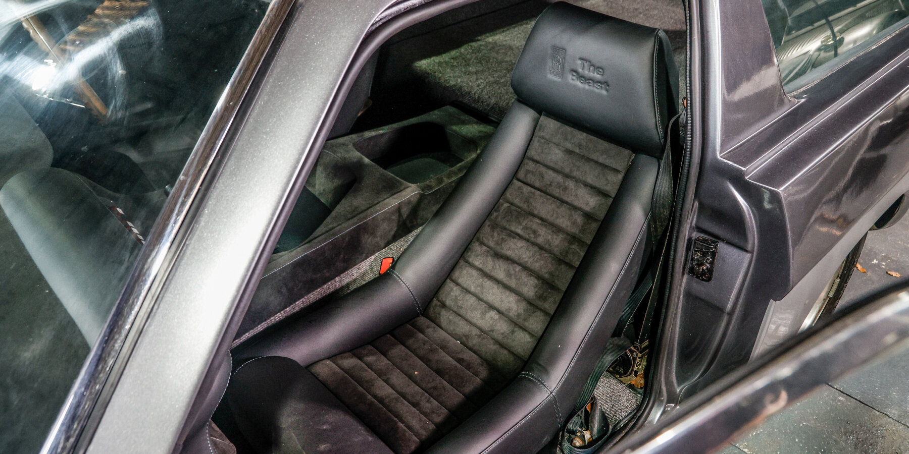 oversized-hood-custom-built-vehicle-john-dodd-beast-1972-rolls-royce-designboom-ban2