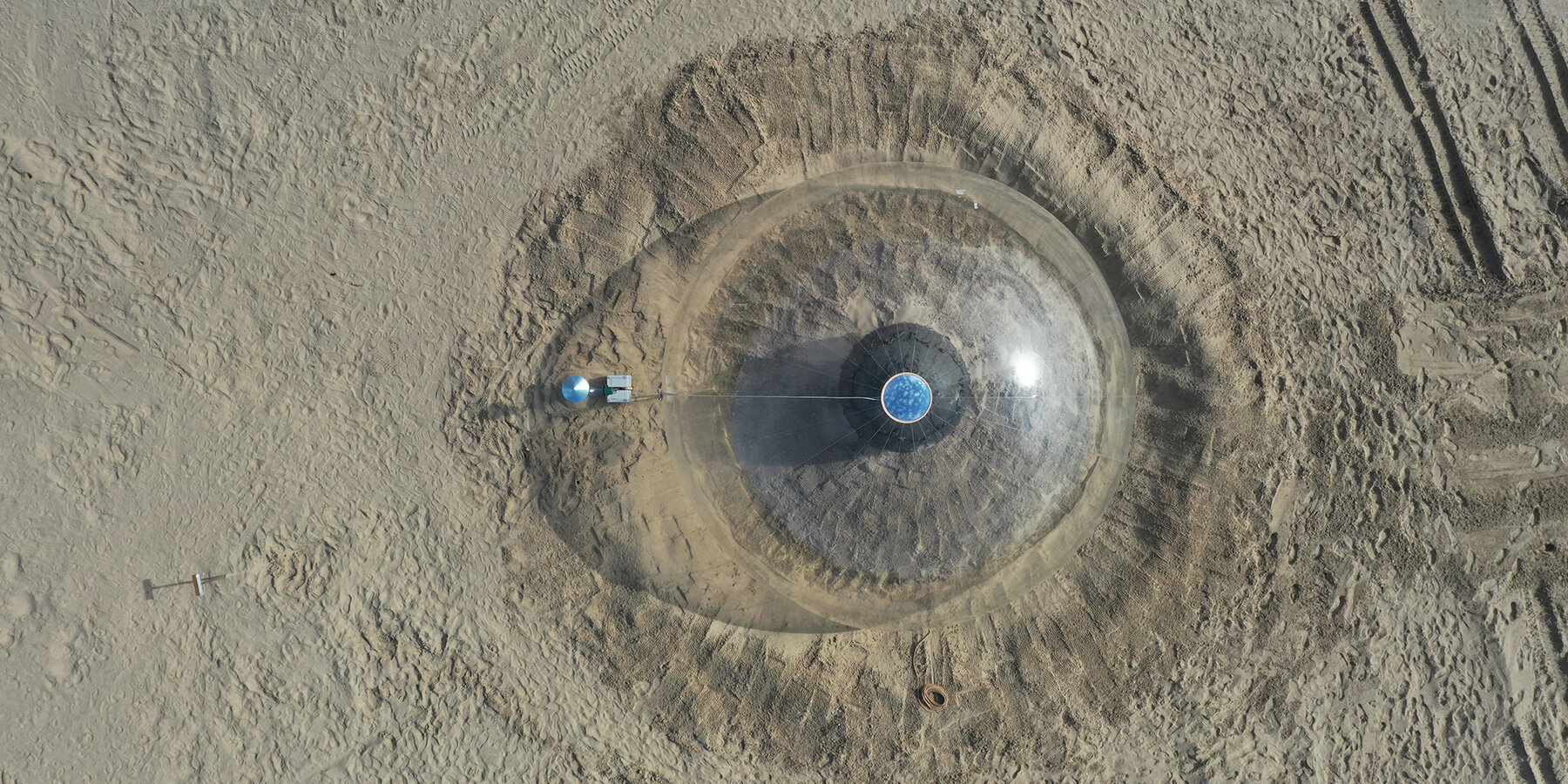 plastique-fantastique-fossil-based-inflatable-installation-busan-korea-designboom-1800-2