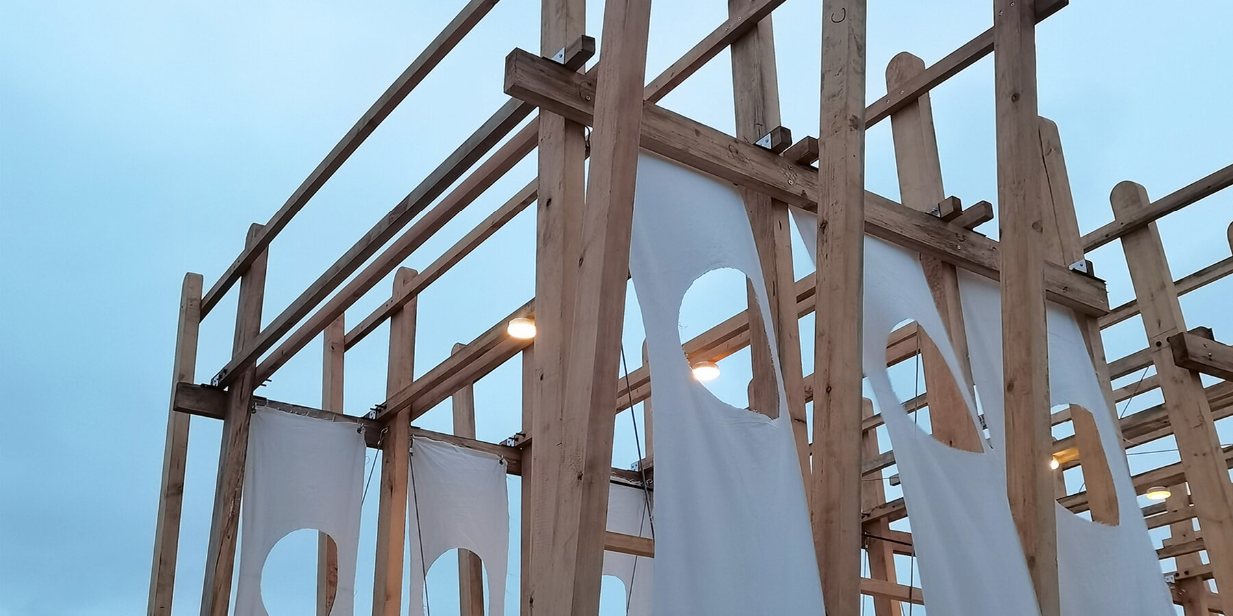 seaside-mobile-library-prefabricated-timber-books-performances-activities-studio-we-designboom-1800-2