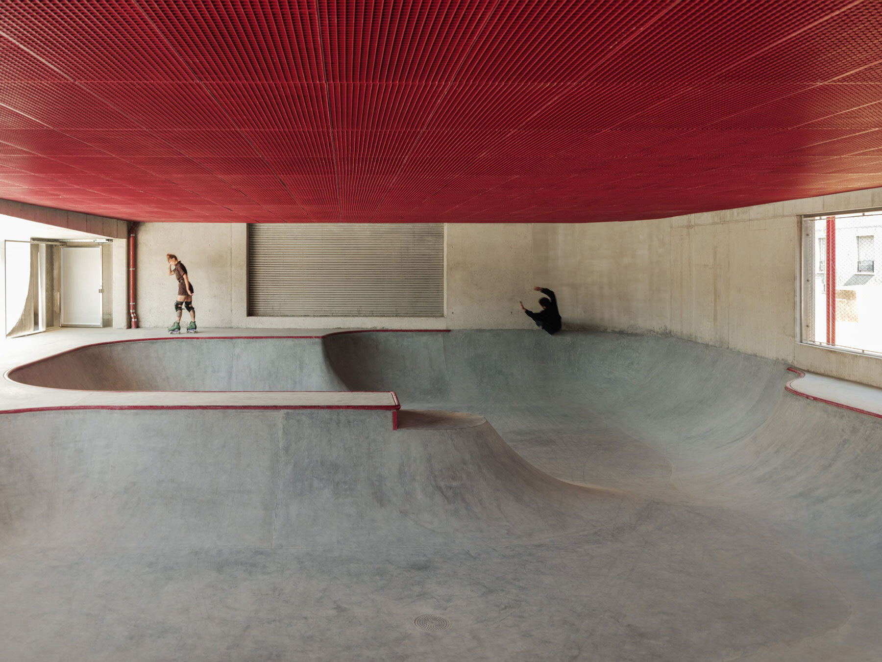 skate-park-streetball-court-alice-milliat-vincennes-france-bureau-forme-designboom-1800-18