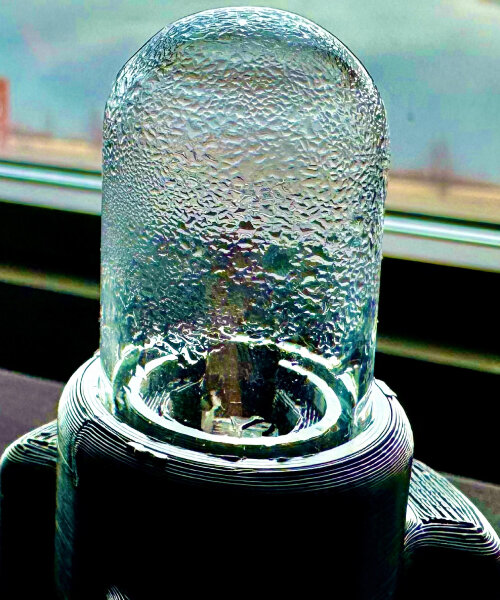 vibrating ceramic ring produces drinking water from humid air in few minutes