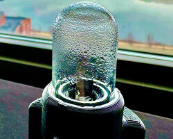 vibrating ceramic ring produces drinking water from humid air in few minutes