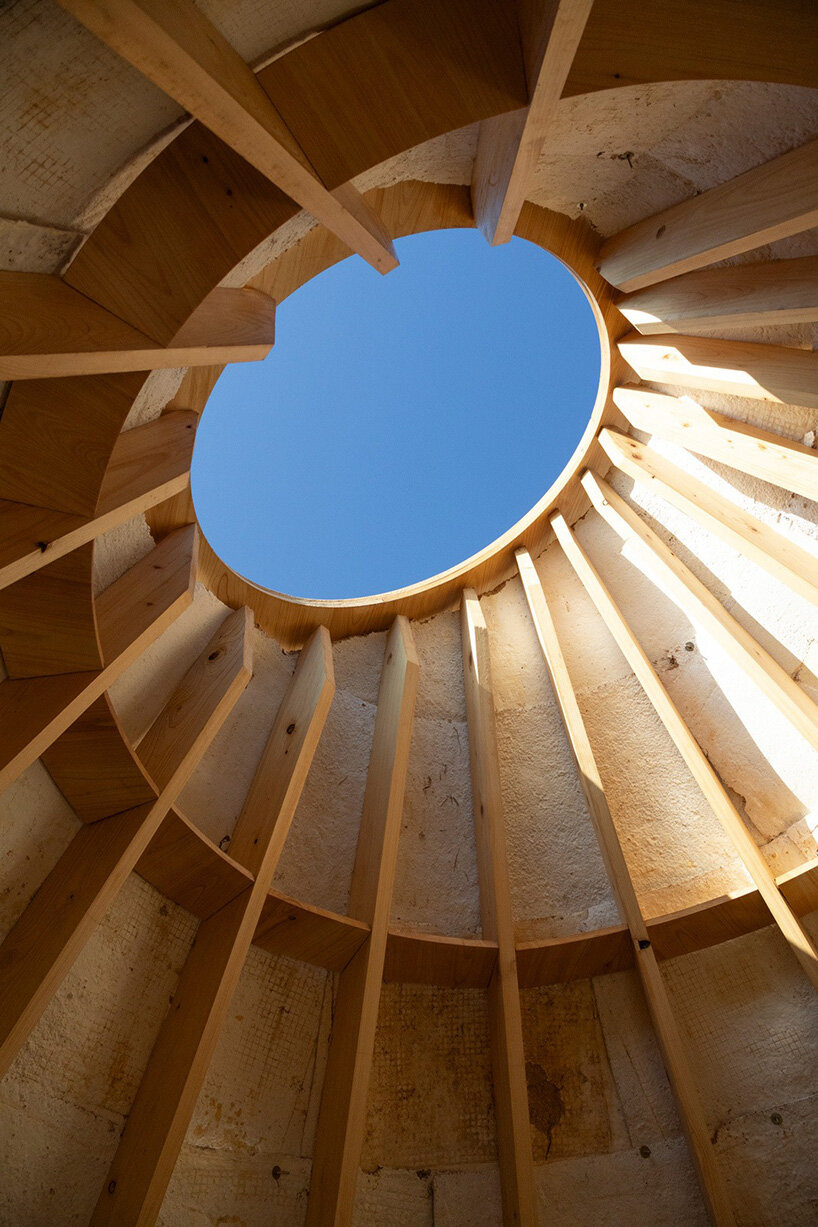 yong ju lee grows bio-integrated pavilion from mycelium using robotic 3D printing in seoul