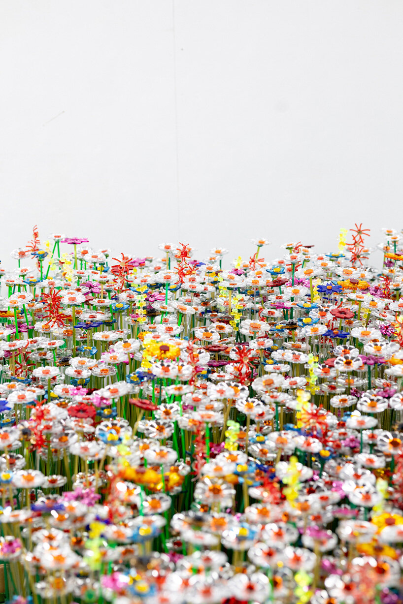 8,800 mirrored flowers from discarded acrylic reveal a data-driven portrait of the netherlands