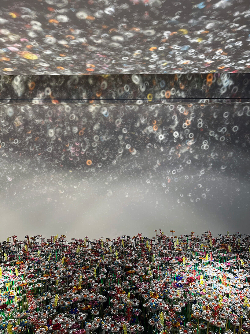 8,800 mirrored flowers from discarded acrylic reveal a data-driven portrait of the netherlands