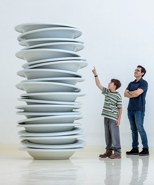 Robert Therrien: This is a Story