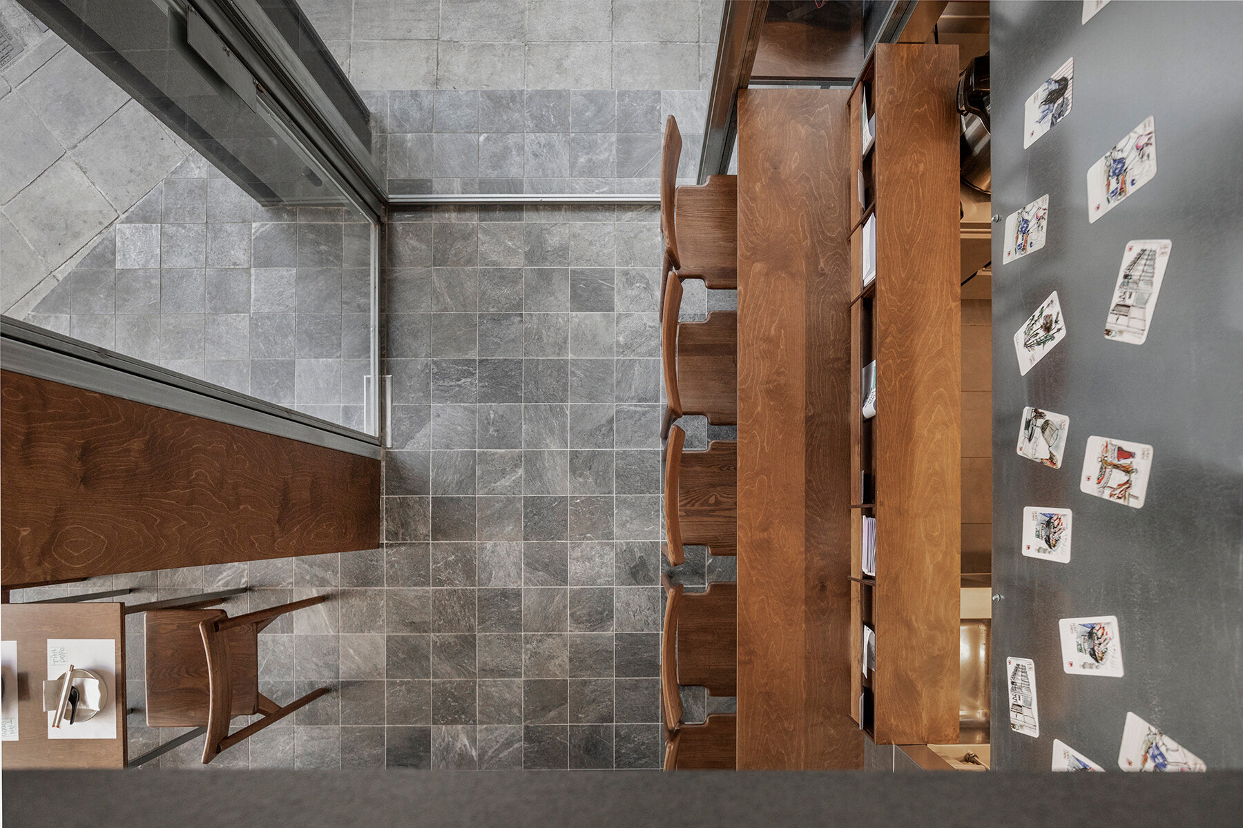 TANPOPO-restaurant-ramen-trail-practice-athens-designboom-08a