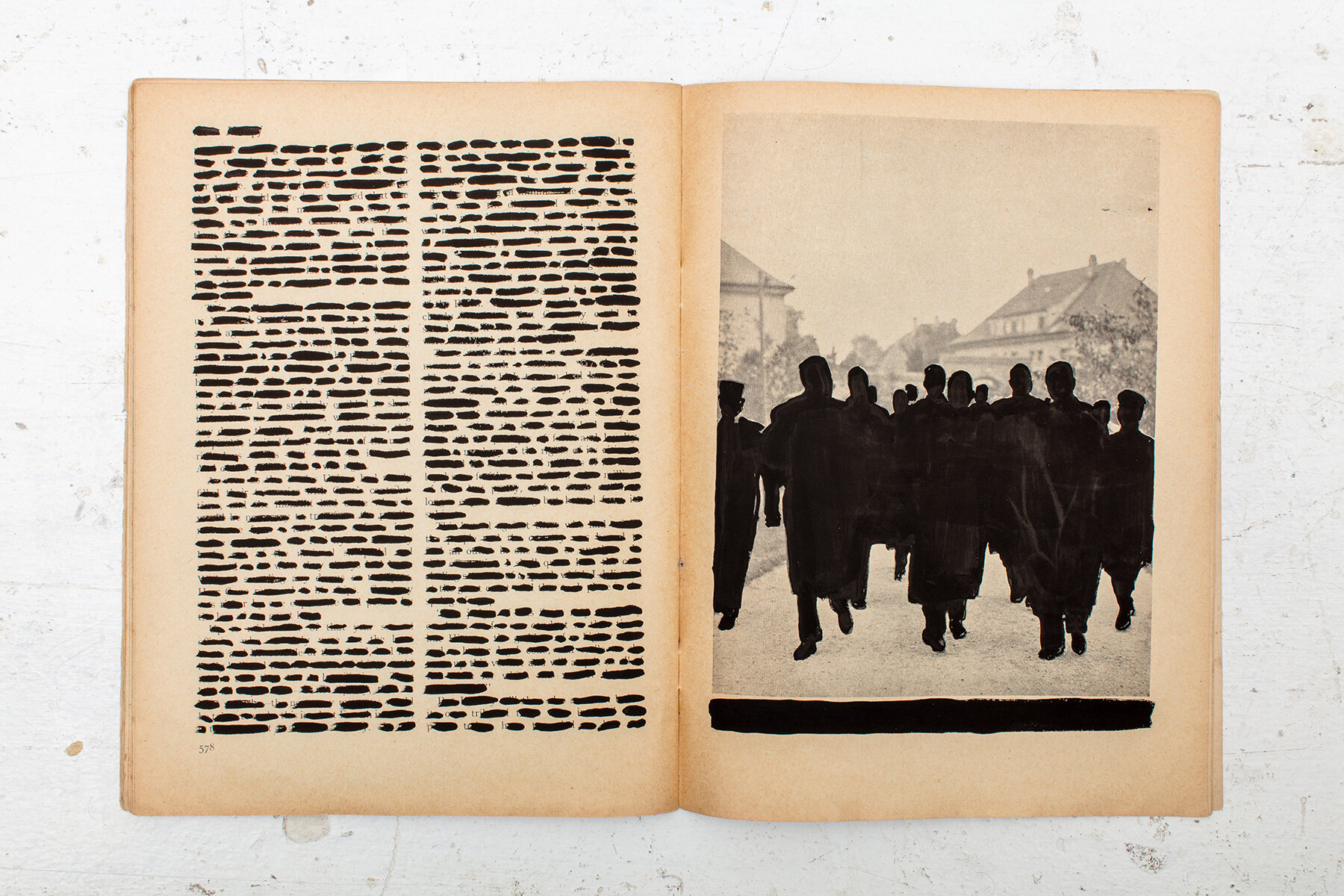 artists-trauma-mass-violence-form-sainsbury-centre-exhibition-designboom-large01