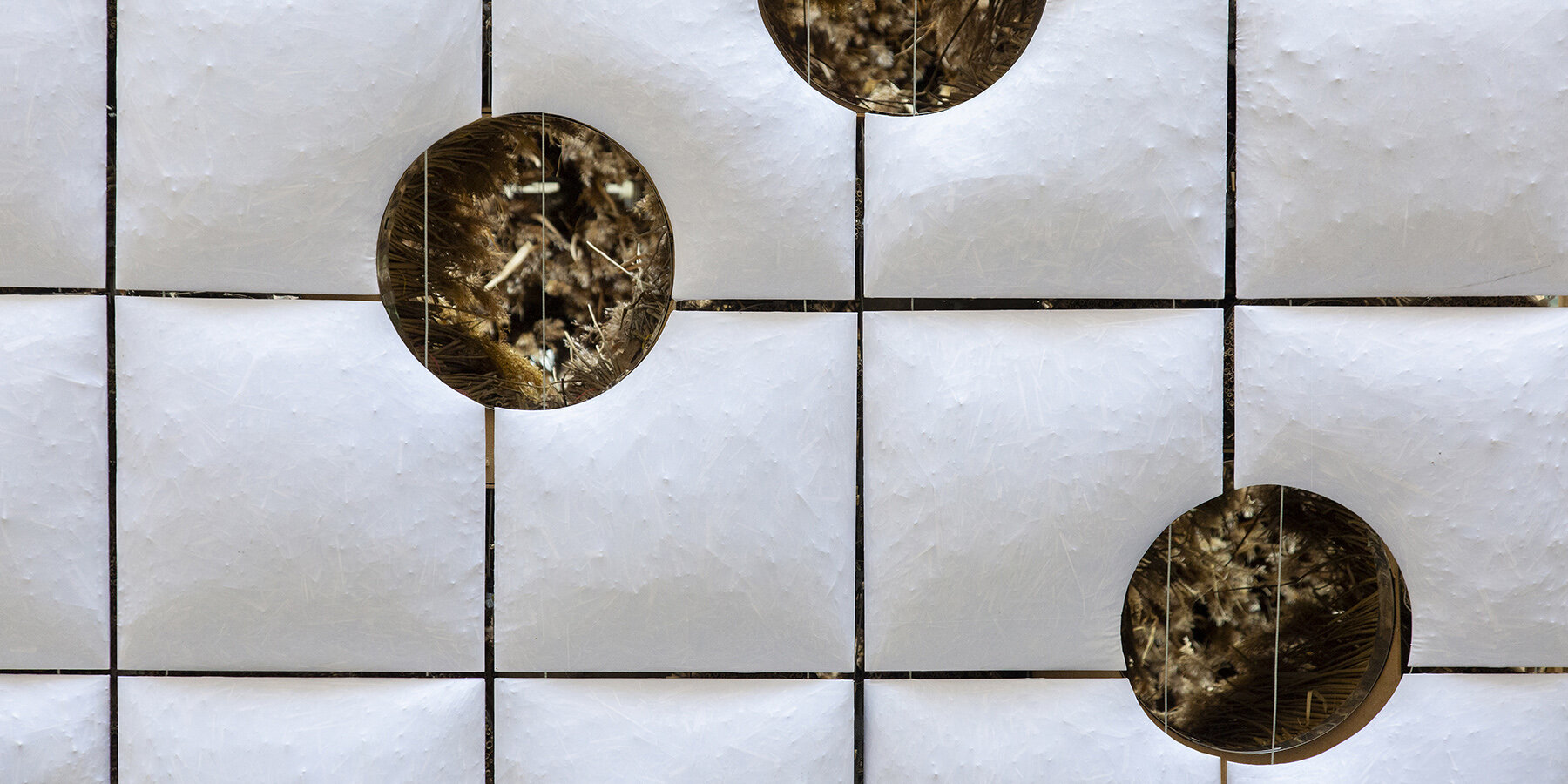 chaume-sublime-ephemeral-sensory-installation-montpellier-france-coat-designboom-1800-2