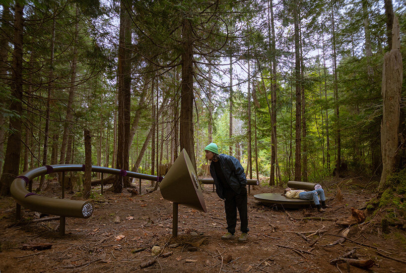 La instalación diaria de tous les jours armoniza las voces humanas con la ecología forestal de Canadá