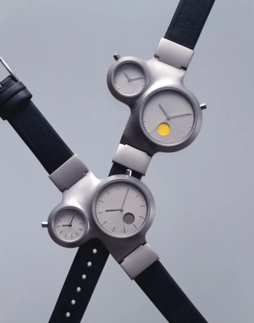 double-faced watch chaos