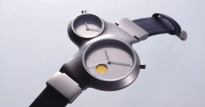 double-faced watch chaos