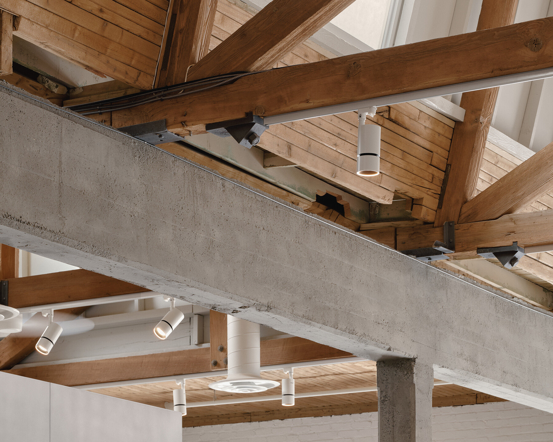 galerie-foil-gallery-montreal-canada-designboom-08a