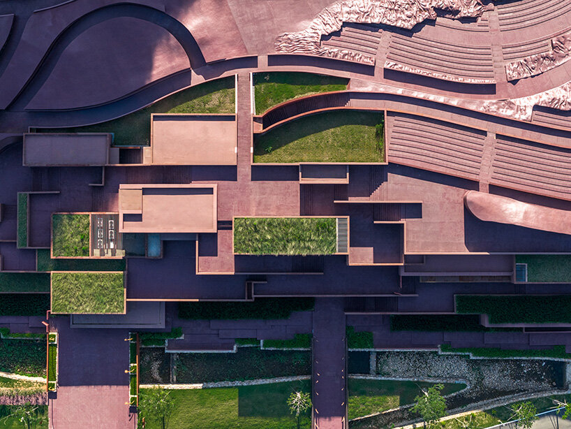 GOA construye un teatro al aire libre en China donde pájaros y humanos actúan en el mismo escenario