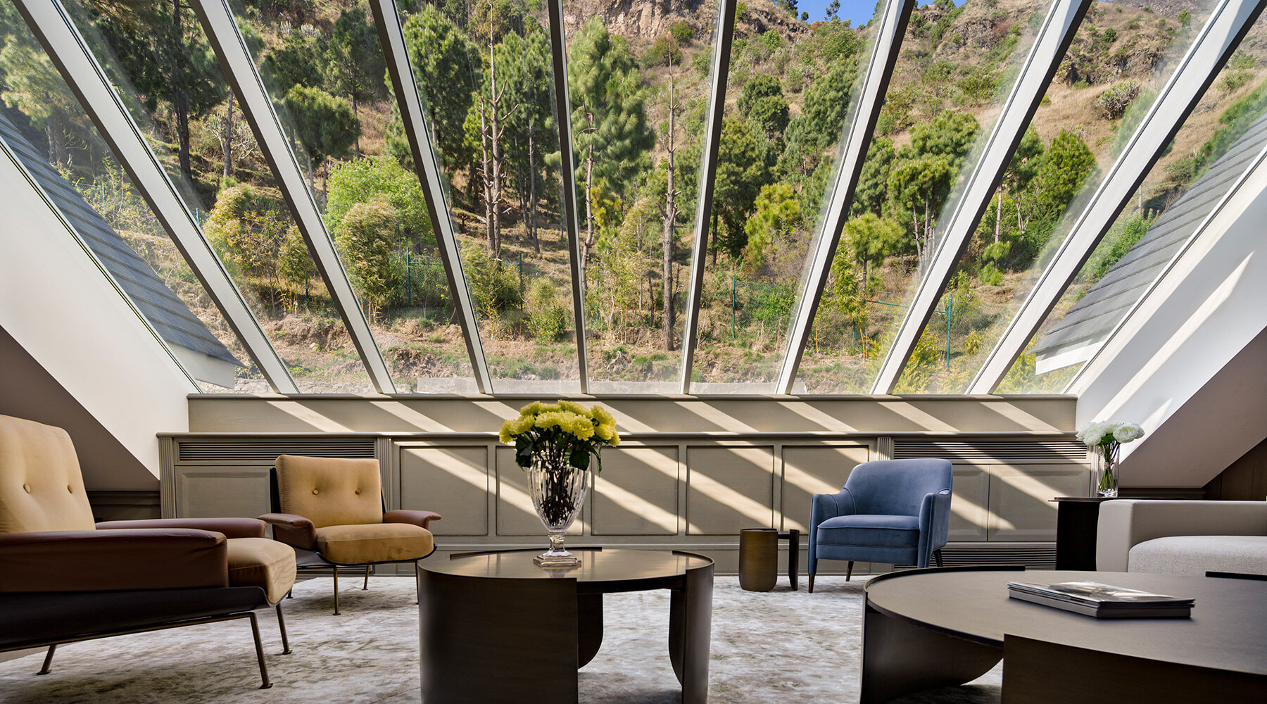 hill-house-residence-habitat-architects-designboom-fullwidth