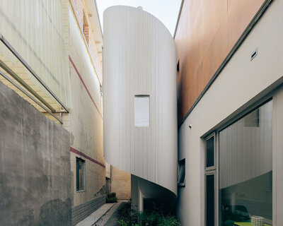 copper shell enfolds self-developed beijing residence by DL atelier