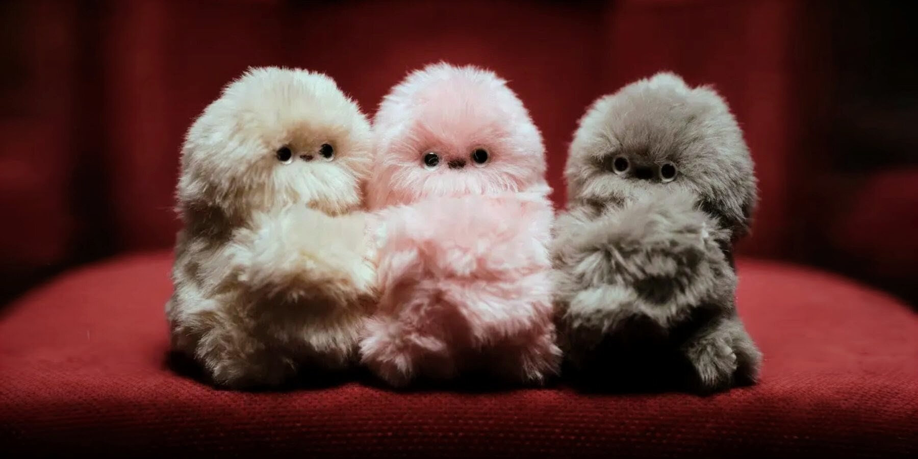 mini-attachable-robot-mirumi-clings-bags-moves-head-designboom-ban