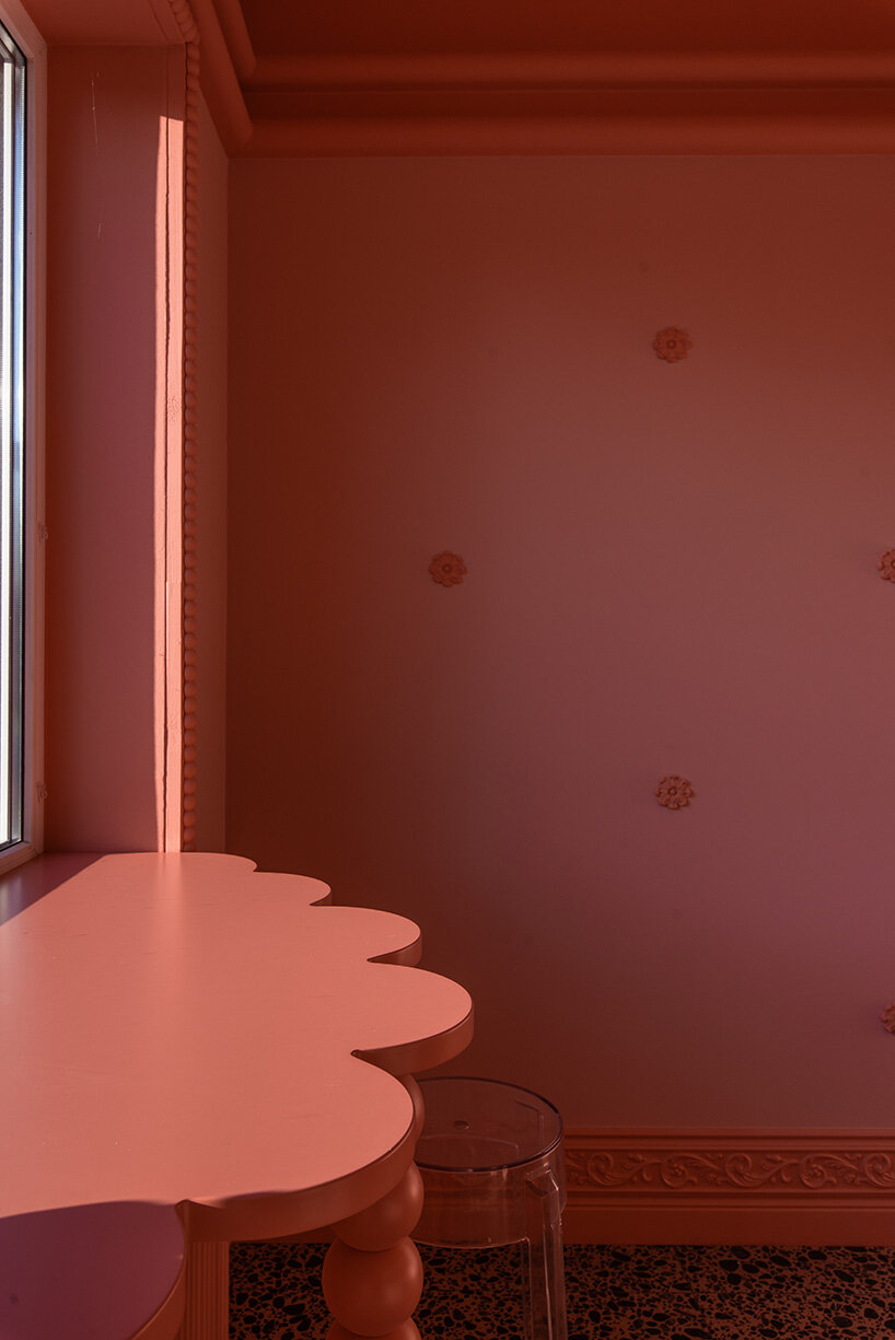 mode:lina™ frosts a tiny cake studio in poland with jelly-like glass and confectionery detailing