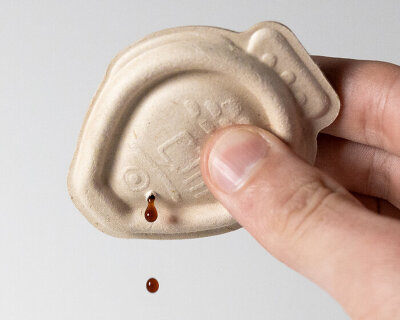 plastic-free soy sauce fish dropper decomposes in weeks instead of years