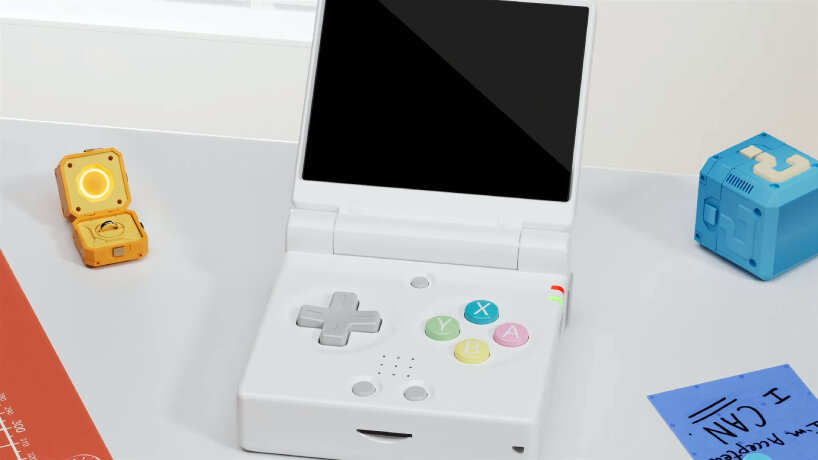 mini flip gaming device