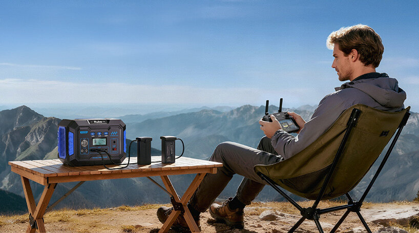 screen remote controller ruko U11MINI 4K (RC3) flies high with phone-free photography