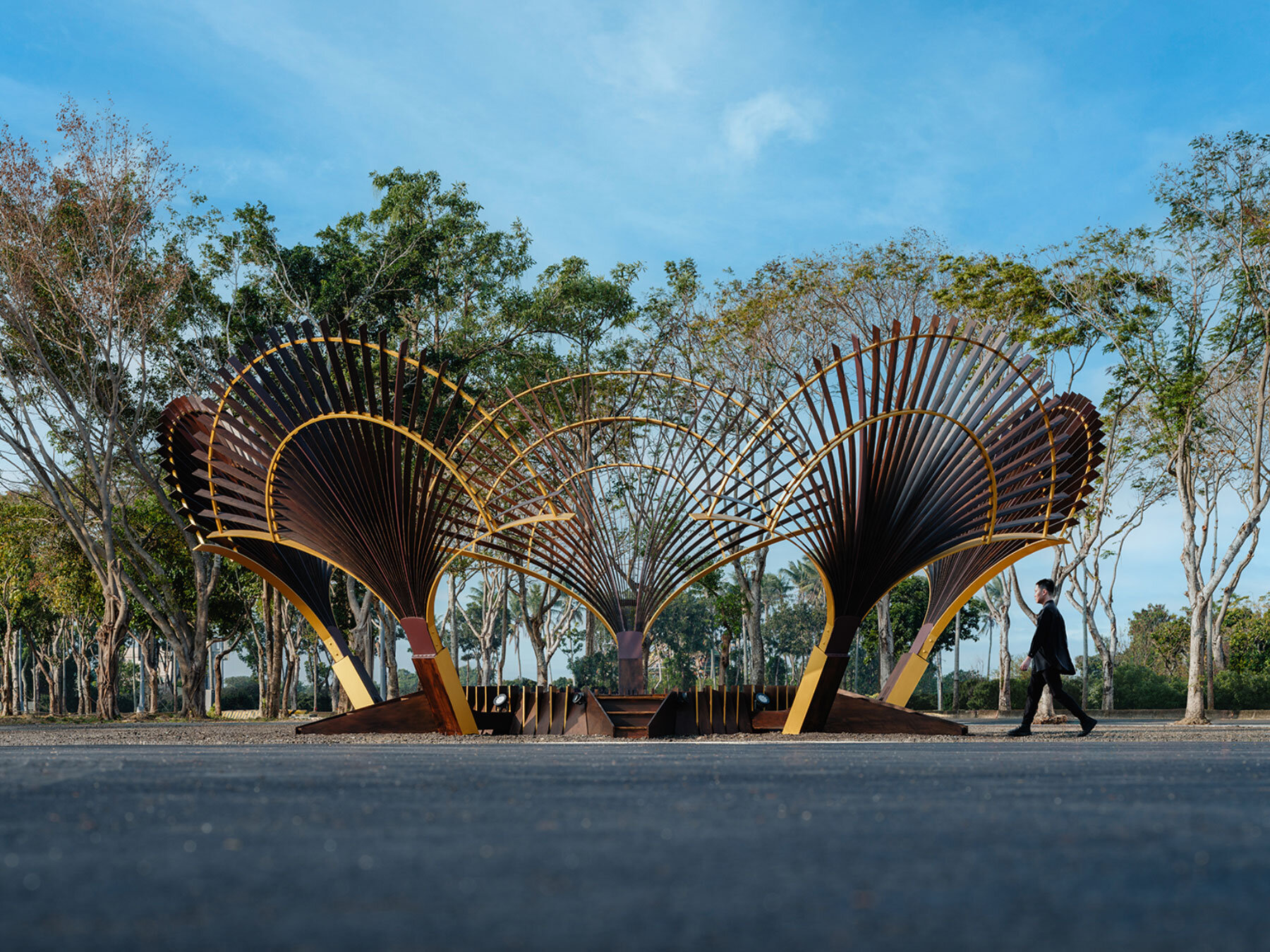 taiwan-lantern-festival-cheng-tsung-feng-temple-flame-tree-installation-designboom-1800-4