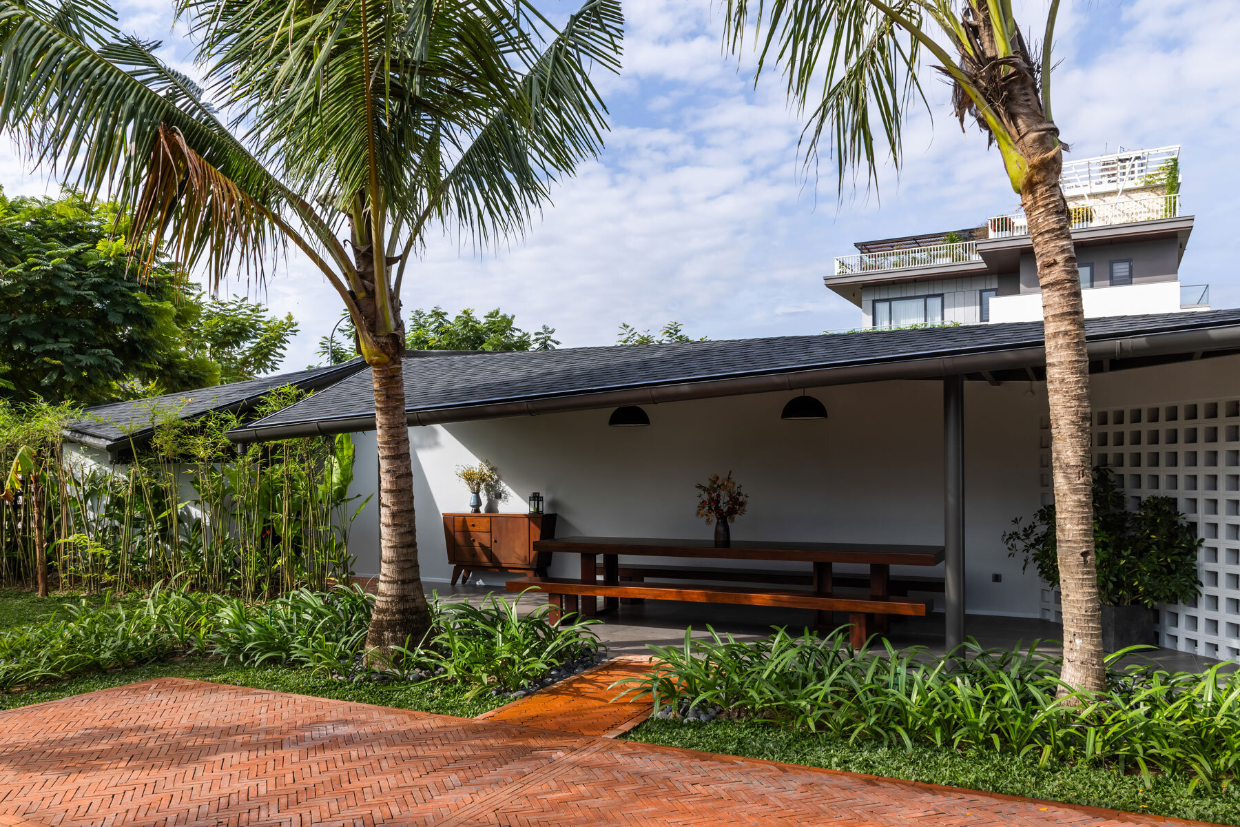 tent-house-nha-dan-architects-vietnam-designboom-1800-4