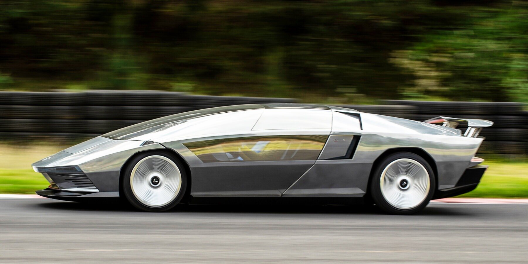 top-10-cars-2025-designboom-ban