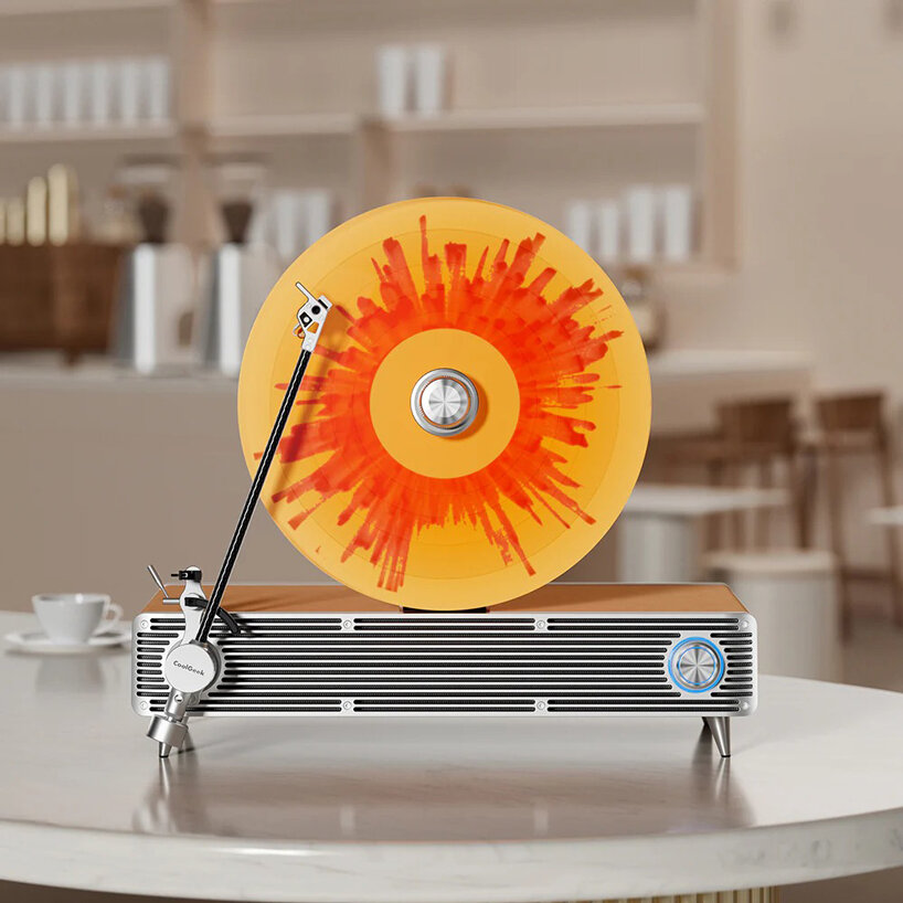 vertical turntable VS-01 lets records stand upright as a design object