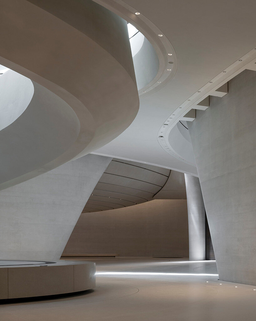 zayed national museum by foster + partners spreads its steel wings over abu dhabi