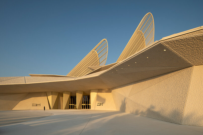 zayed national museum by foster + partners spreads its steel wings over abu dhabi