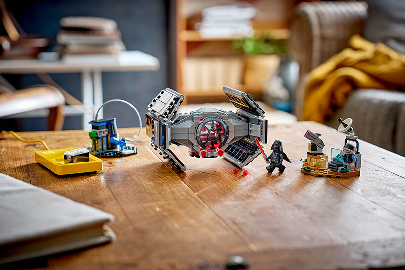 LEGO smart play