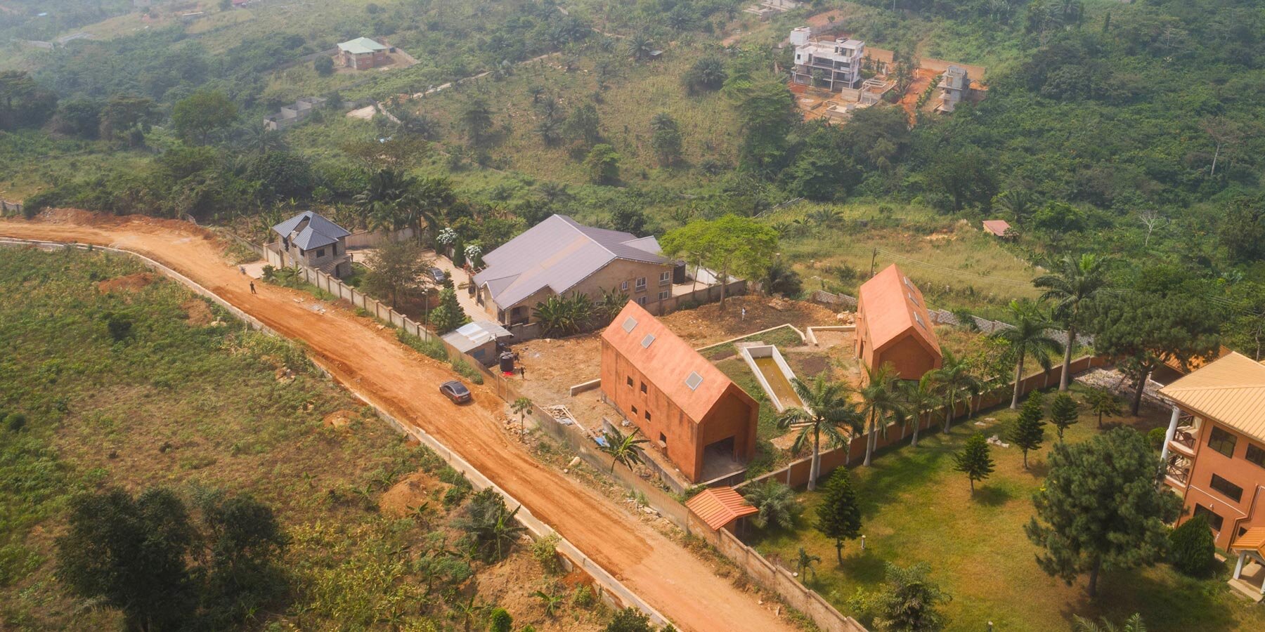 barnwood-gyankama-ghana-symbolic-spaces-designboom-1800-2