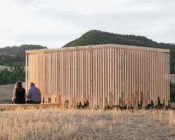 wind activates pavilion’s permeable wooden grid producing layered soundscapes