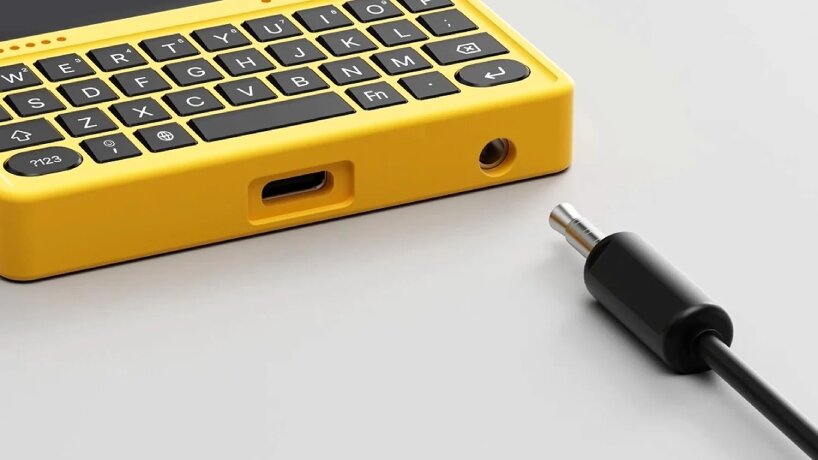 card-sized smartphone brings back tactile typing using case keyboard with power bank