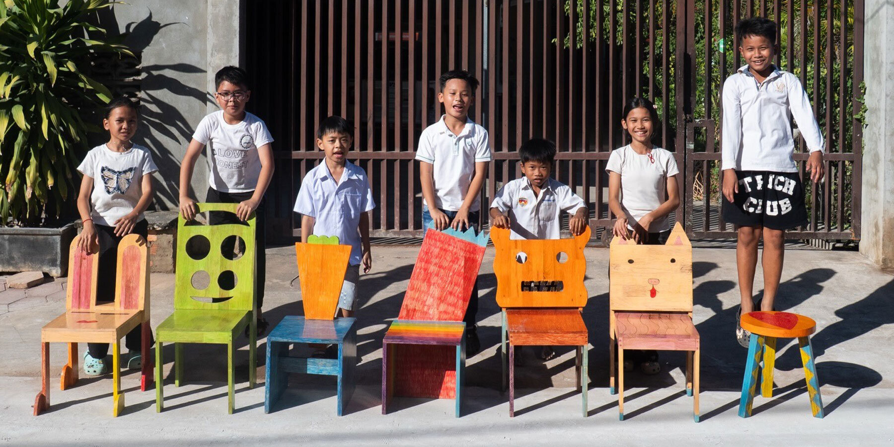 children-drawings-chairs-taekhan-yun-cambodia-designboom-1800-5